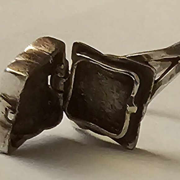 COPY - Women's 925 Silver Ring with Tiny Stash Compartment - Picture 5 of 5